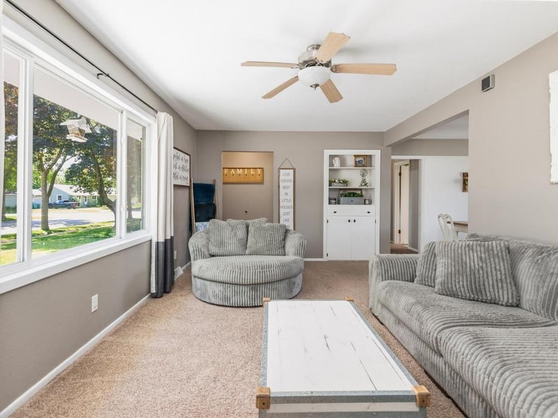1803 Knight Ave N, Glencoe, MN 55336