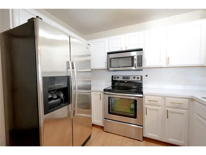 1727 Riverwood Dr #62, Burnsville, MN 55337