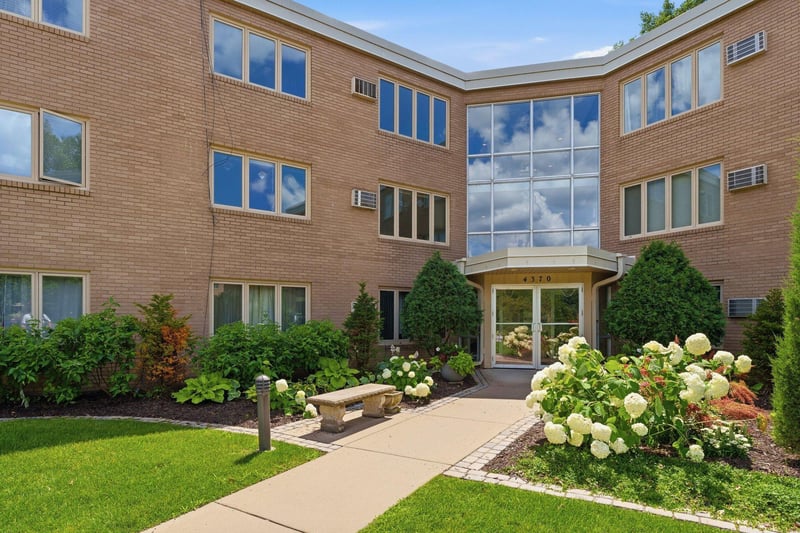 4370 Brookside Ct #302, Edina, MN 55436