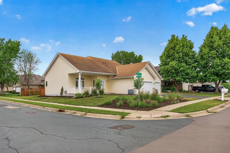 320 12th St, Farmington, MN 55024