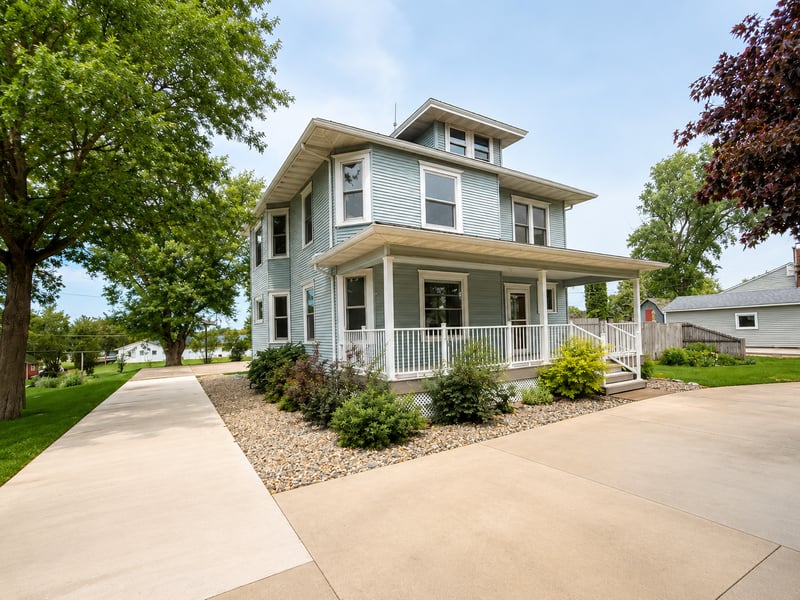 1300 S Section Ave, Spring Valley, MN 55975