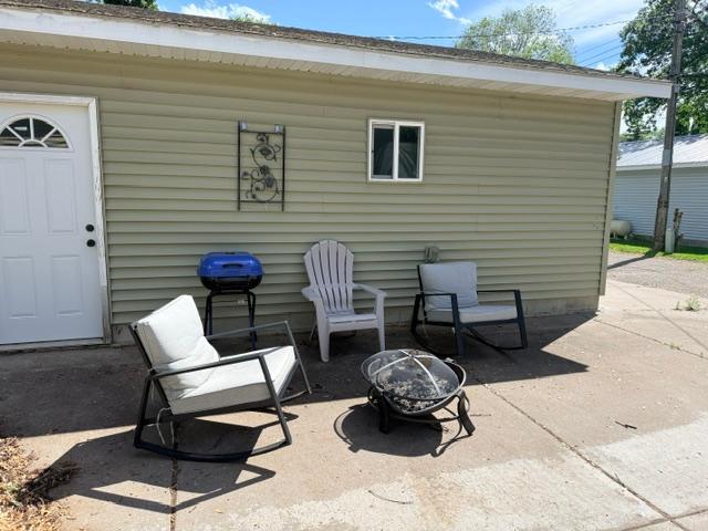 806 1st Ave NE, Little Falls, MN 56345