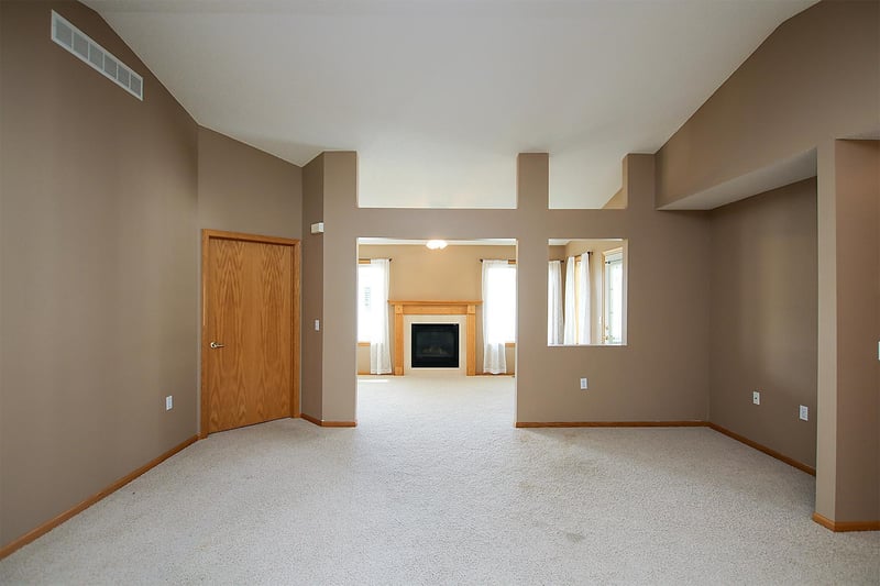 820 Greensview Ct NW, Hutchinson, MN 55350