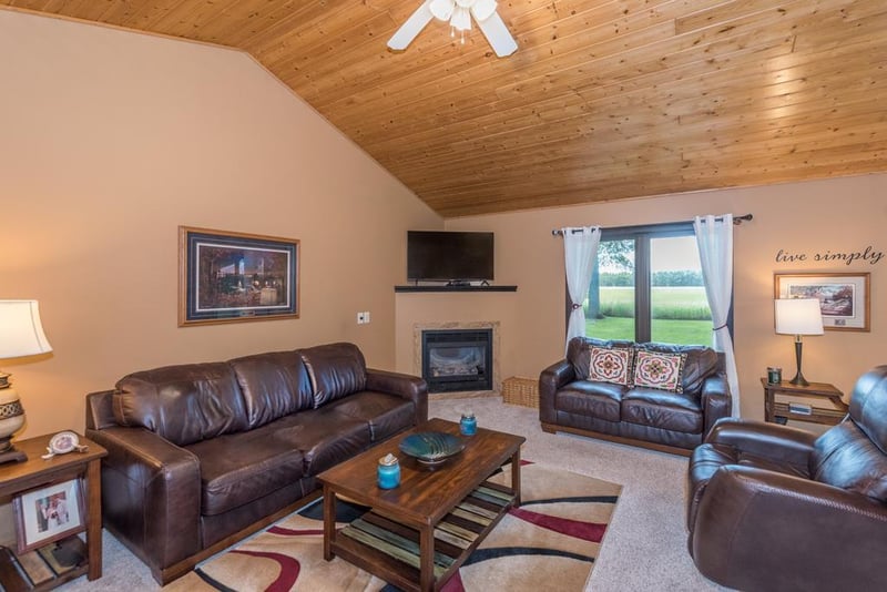 9087 Garden View Rd, Nisswa, MN 56468