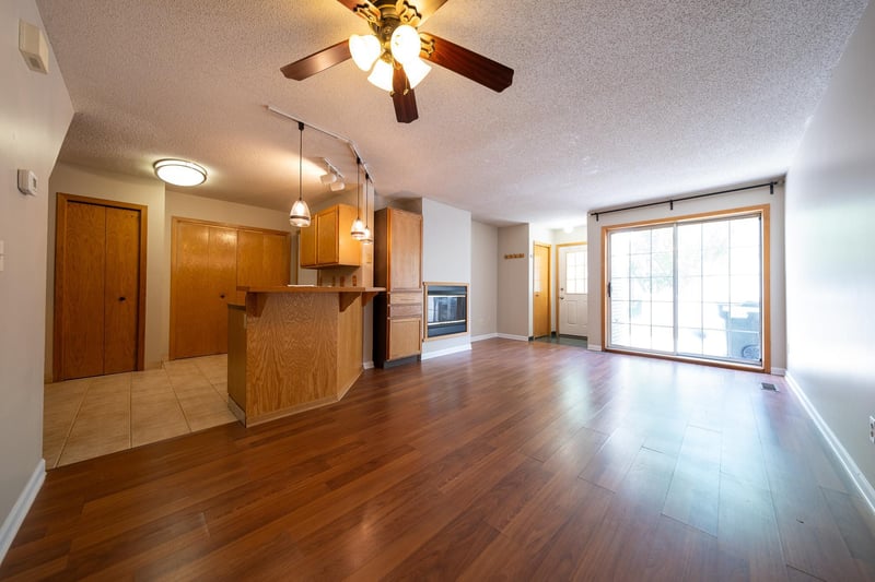 1984 Glenfield Ct #36, Eagan, MN 55122