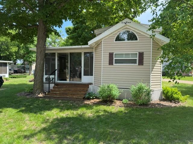 2221 Reubens #22 Ln SW, Farwell, MN 56327