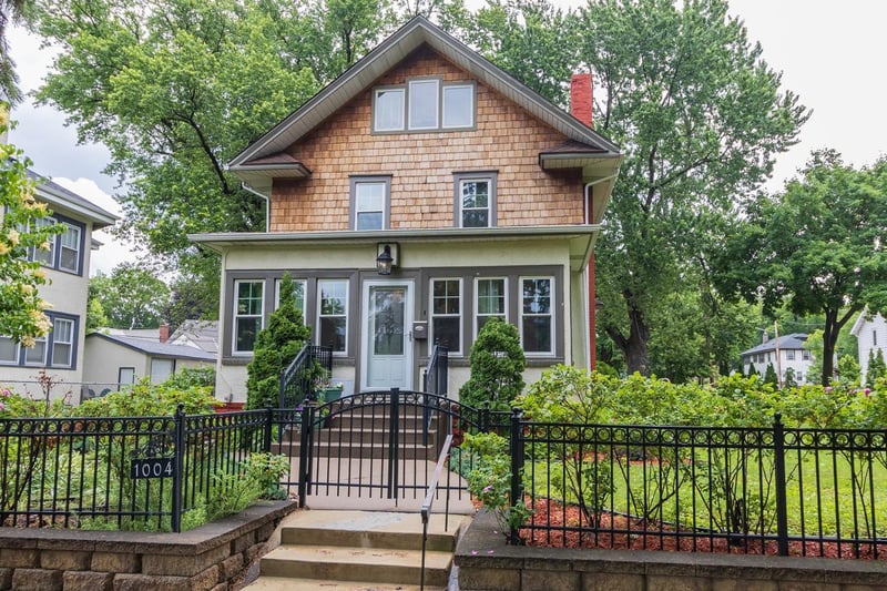 1004 Sheridan Ave N, Minneapolis, MN 55411