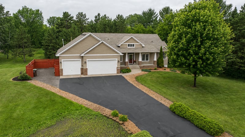 15004 Cherokee Dr N, Rogers, MN 55374
