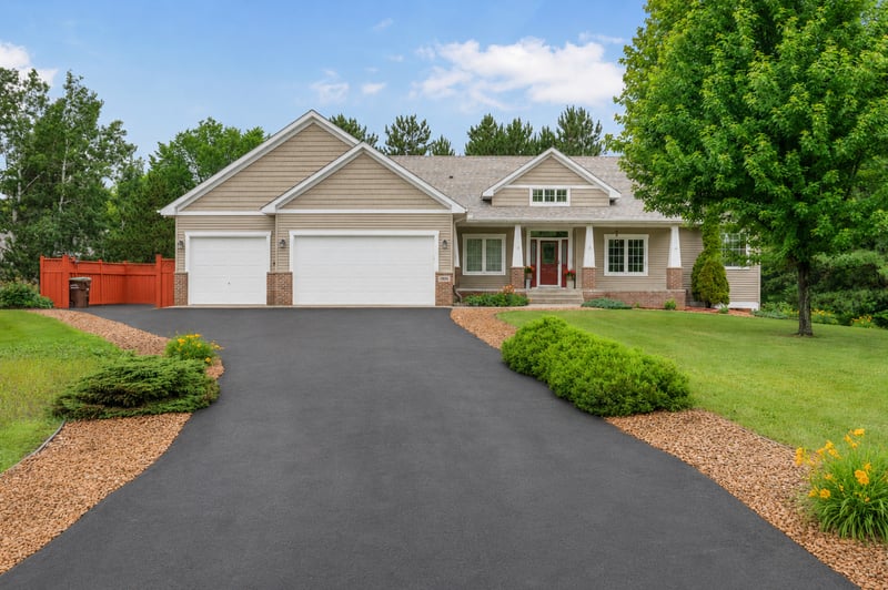 15004 Cherokee Dr N, Rogers, MN 55374