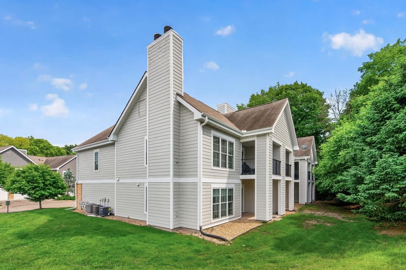 6167 Chasewood Pw #202, Minnetonka, MN 55343