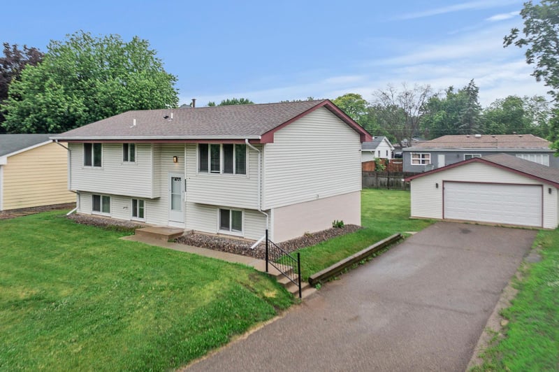 6835 Colfax Ave N, Brooklyn Center, MN 55430