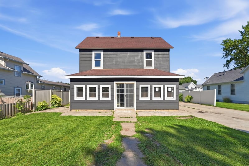 406 12th St S, Benson, MN 56215