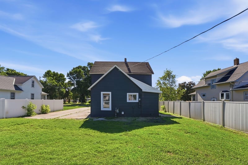 406 12th St S, Benson, MN 56215
