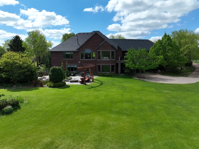 12605 Island View Cir, Rogers, MN 55374