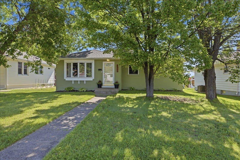 3926 3rd Ave E, Hibbing, MN 55746
