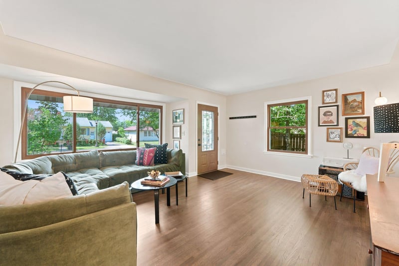 601 Iowa Ave E, Saint Paul, MN 55130