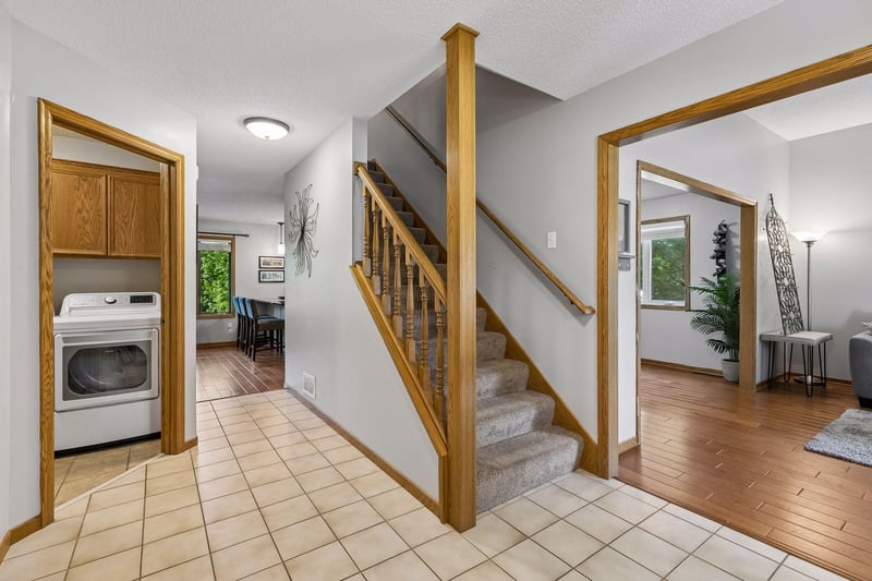 12904 Essex Way, Apple Valley, MN 55124