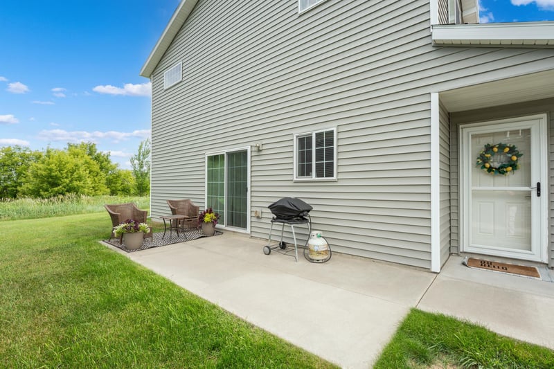 519 Pointe Ct SW, Rochester, MN 55902