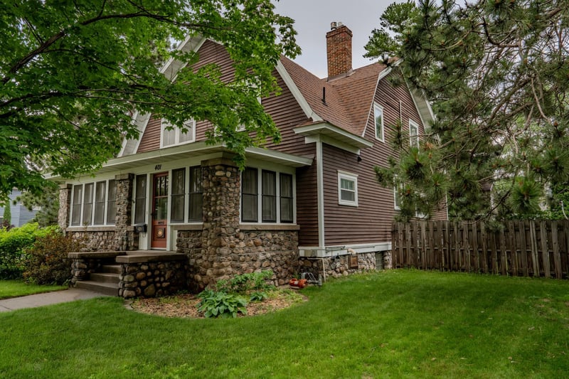 401 3rd St SE, Little Falls, MN 56345