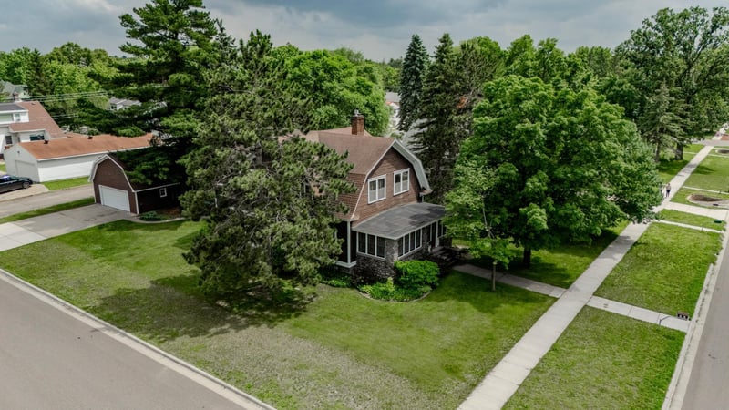401 3rd St SE, Little Falls, MN 56345