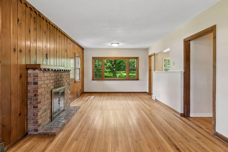 3522 Baker Rd, Minnetonka, MN 55305