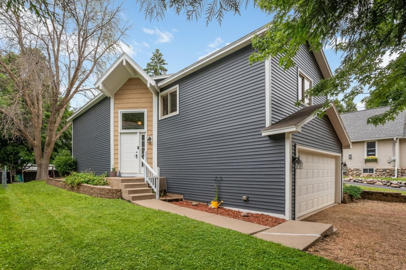 5932 Hillcrest Rd, Mound, MN 55364