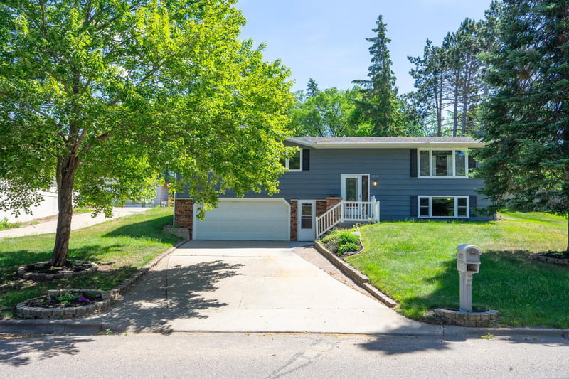 1713 Graydon Ave, Brainerd, MN 56401