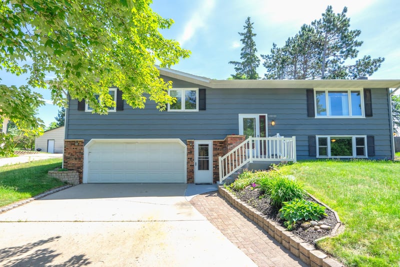 1713 Graydon Ave, Brainerd, MN 56401