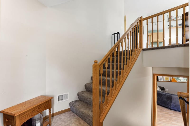25719 Freeport Ave, Wyoming, MN 55092