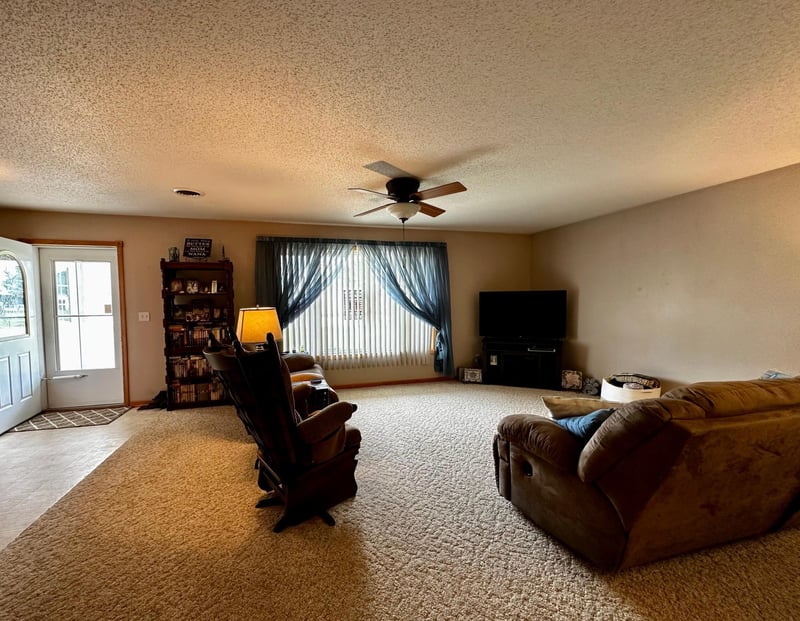 305 E Fillmore, Mabel, MN 55954