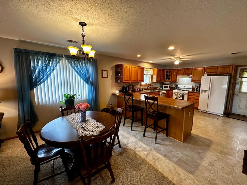 305 E Fillmore, Mabel, MN 55954