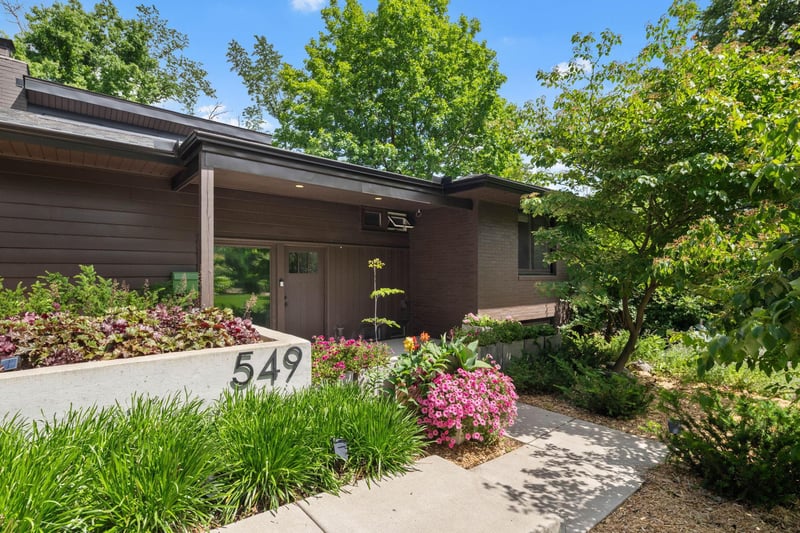 549 Turnpike Rd, Golden Valley, MN 55416