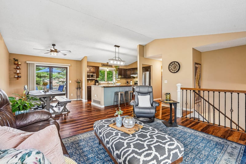 4258 Valley Forge Pl, Eagan, MN 55123