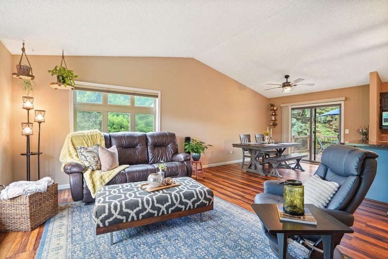 4258 Valley Forge Pl, Eagan, MN 55123
