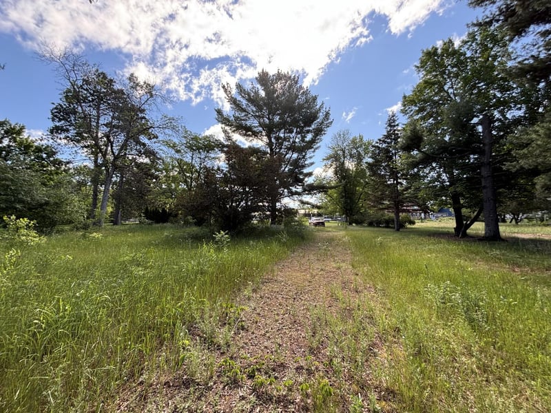 39088 8th Ave, North Branch, MN 55056