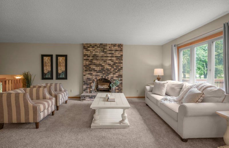 10221 Jeffery Ln, Corcoran, MN 55374