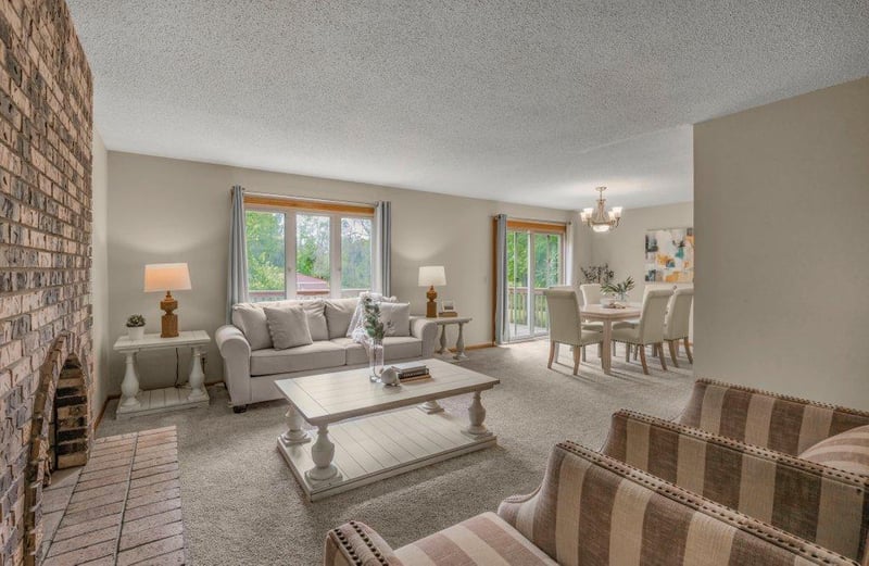 10221 Jeffery Ln, Corcoran, MN 55374