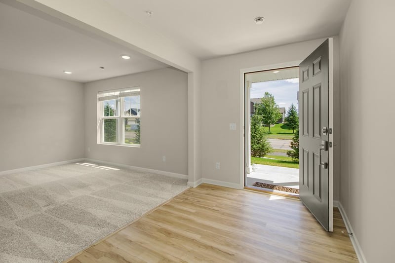 5860 156th St W, Apple Valley, MN 55124