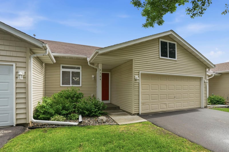 4104 Jarmann Ln, Shakopee, MN 55379