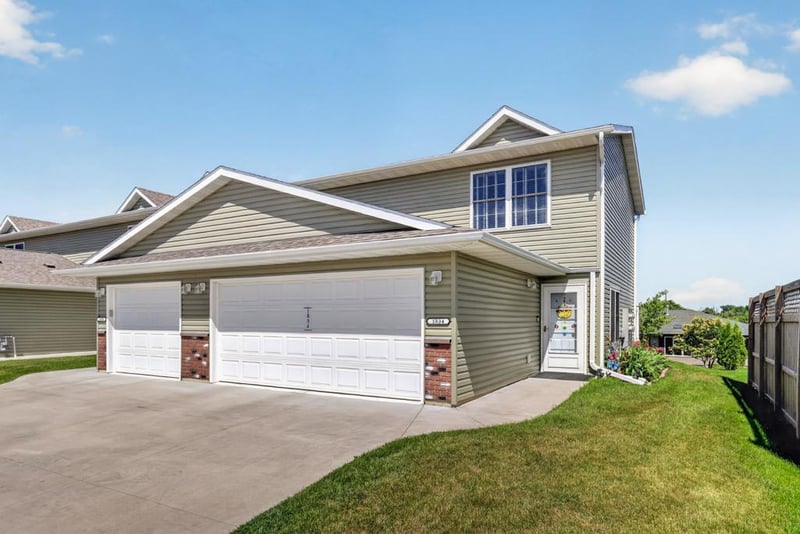 1834 Daniel Ln NE, Stewartville, MN 55976