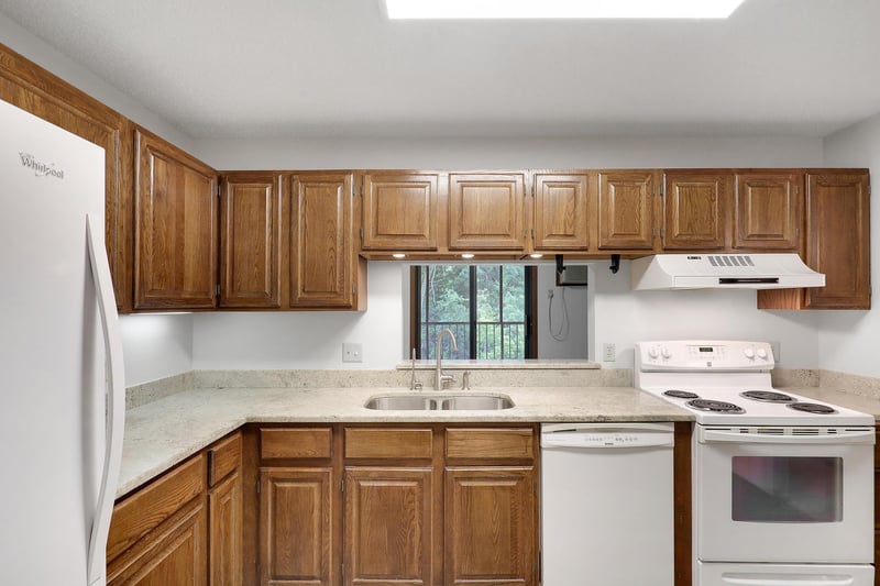 10441 Greenbrier Rd #222, Minnetonka, MN 55305