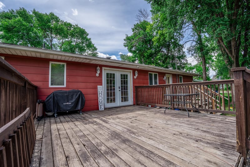 416 8th Ave, Madison, MN 56256