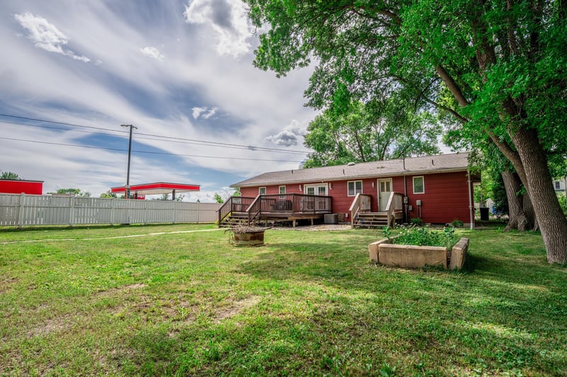 416 8th Ave, Madison, MN 56256