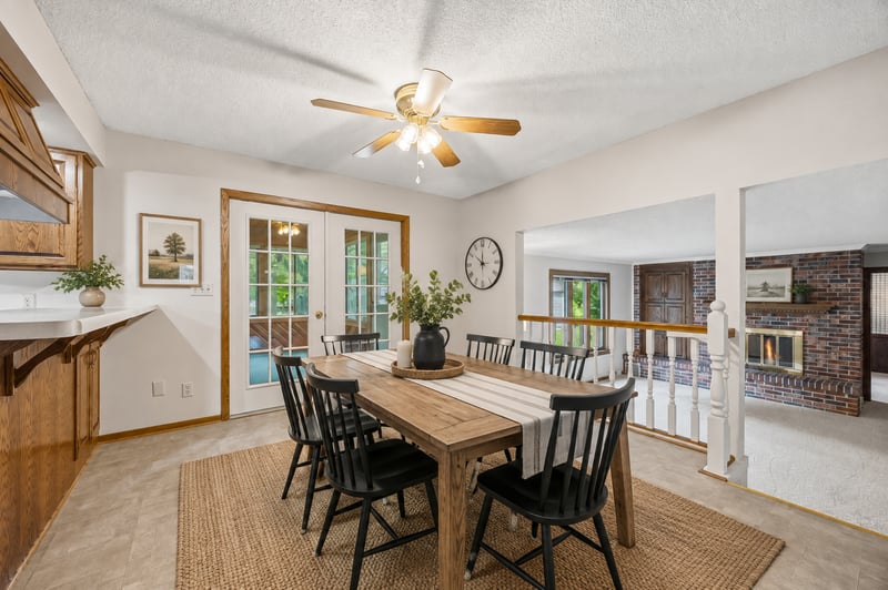522 Shady Ridge Rd NW, Hutchinson, MN 55350