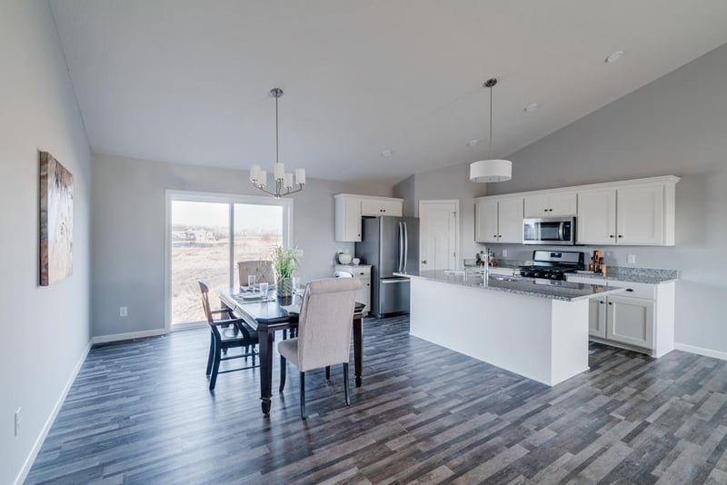 347 Roberts Ave NW, Delano, MN 55328