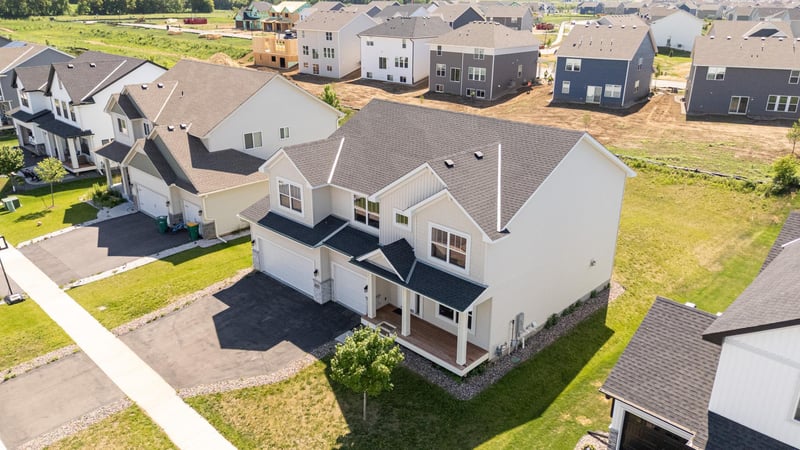 18277 Glacier Way, Lakeville, MN 55044
