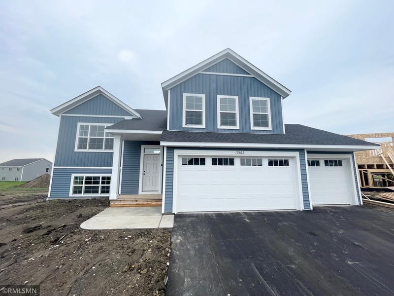 19862 Enfield Ave N, Forest Lake, MN 55025