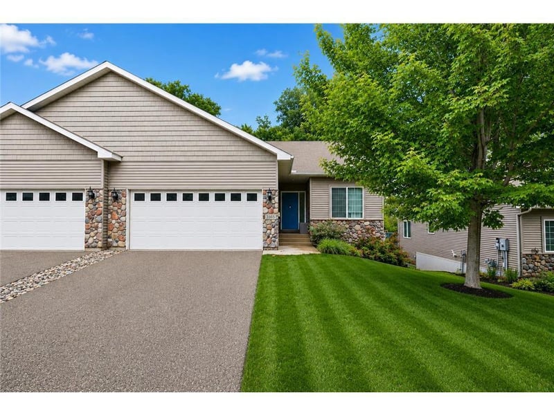 3165 Doneene Ln, Eagan, MN 55121