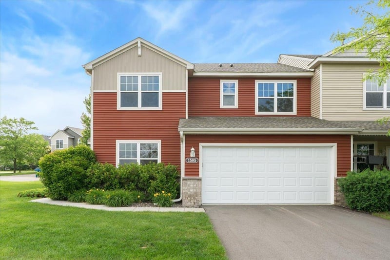 1585 Sumac Cir, Carver, MN 55315