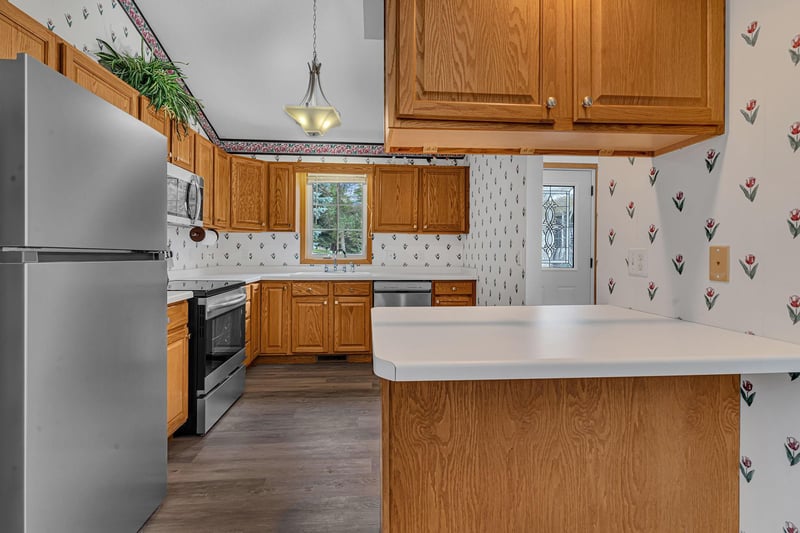 704 24th St SE, Willmar, MN 56201